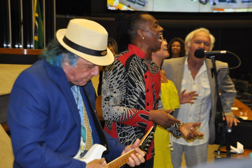 Bahiag&aacute;s marca presen&ccedil;a em homenagem de 100 anos do Pai do Trio El&eacute;trico