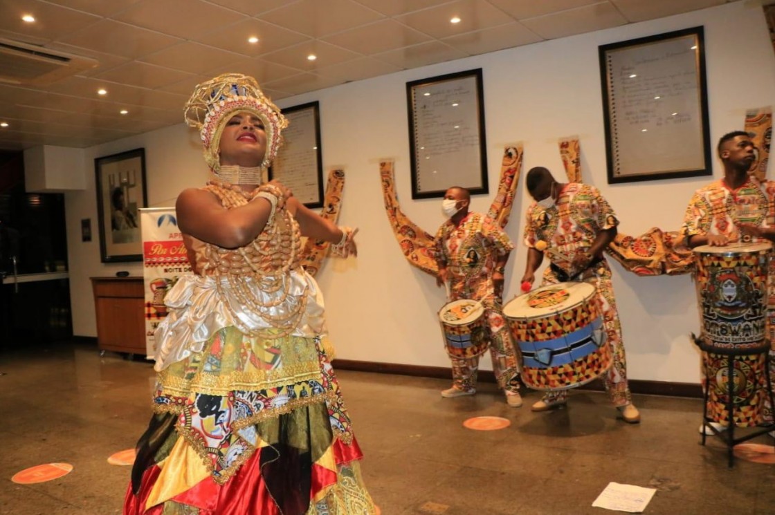 Bahiag&aacute;s participa do jantar solid&aacute;rio &ldquo;Por Amor ao Il&ecirc;&rdquo;